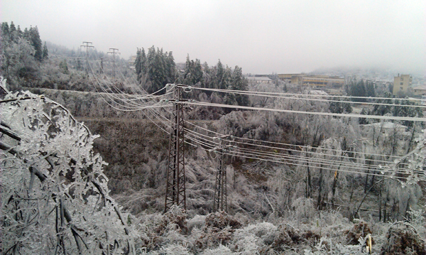 elektrichestvo_tok_stulobe_snqg_losho-vreme