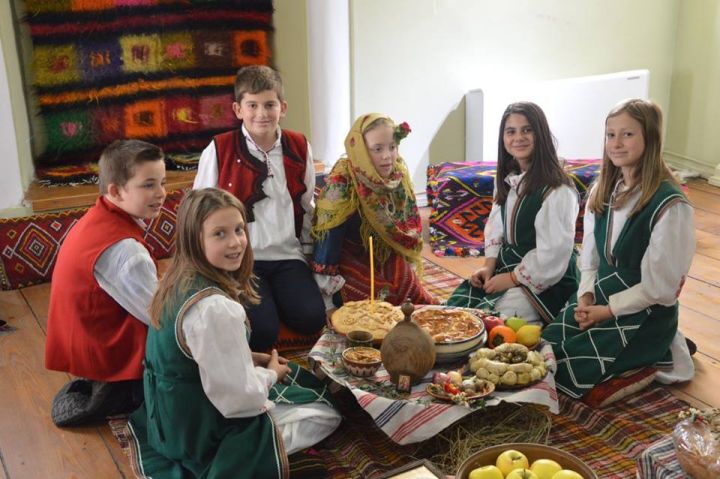 tradicionna-obedna-trapezaria-podrediha-v-muzeq-v-blagoevgrad1