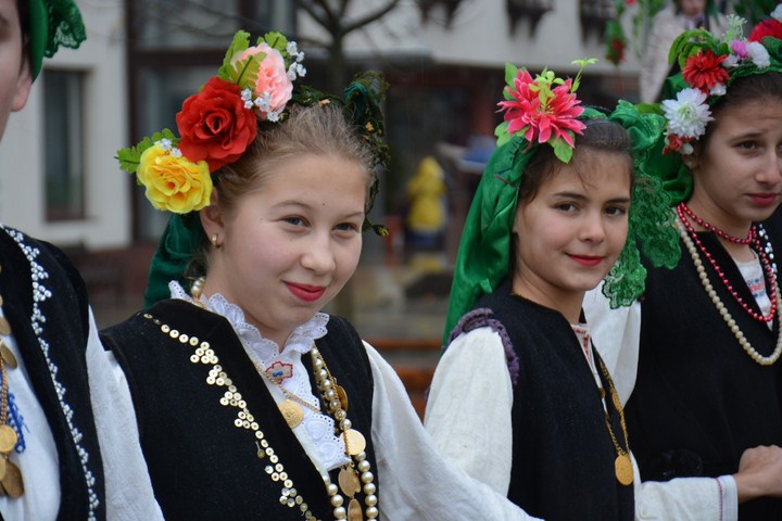 selo-kliment-nachalo-kukerski-fest-simitli7