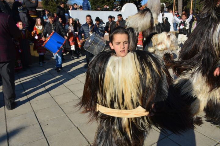 unikalen-maskarat-kukeri-simitli_b0018