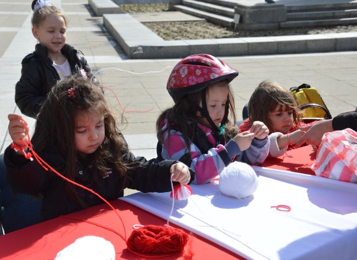 baba-marta-pristigna-v-blagoevgrad-pohvali-talantlivite-detsa-na-grada_77