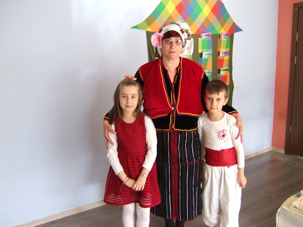 baba-marta-zakichi-s-martenitsi-malchugani-ot-dolno-osenovo_095