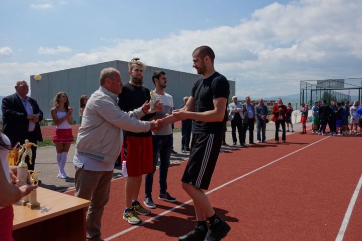 dimitr-penev-i-aleksandr-tomov-otlichiha-zasluzhili-sportisti-v-blagoevgrad-169k