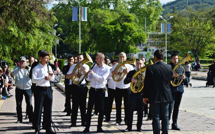 pametna-plocha-na-osnovatelya-i-stroitelite-na-100-godishniya-park-sveti-vrach-v-sandanski_022