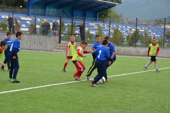 malkite-shampioni-i-hlapetata-izigraha-osporvani-machove-v-simitli-39